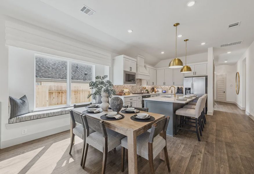 Plan 3034 Dining Room - Staged - 7 of 19