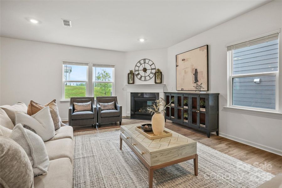 Digital Image Similar