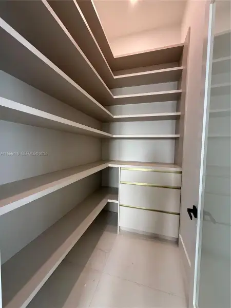 Image 5 of a home in .