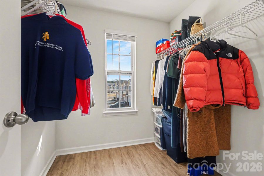 2nd. br walk-in closet