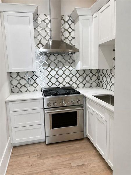 Furnished interior view inside a new home in , Alpharetta (Image 6).