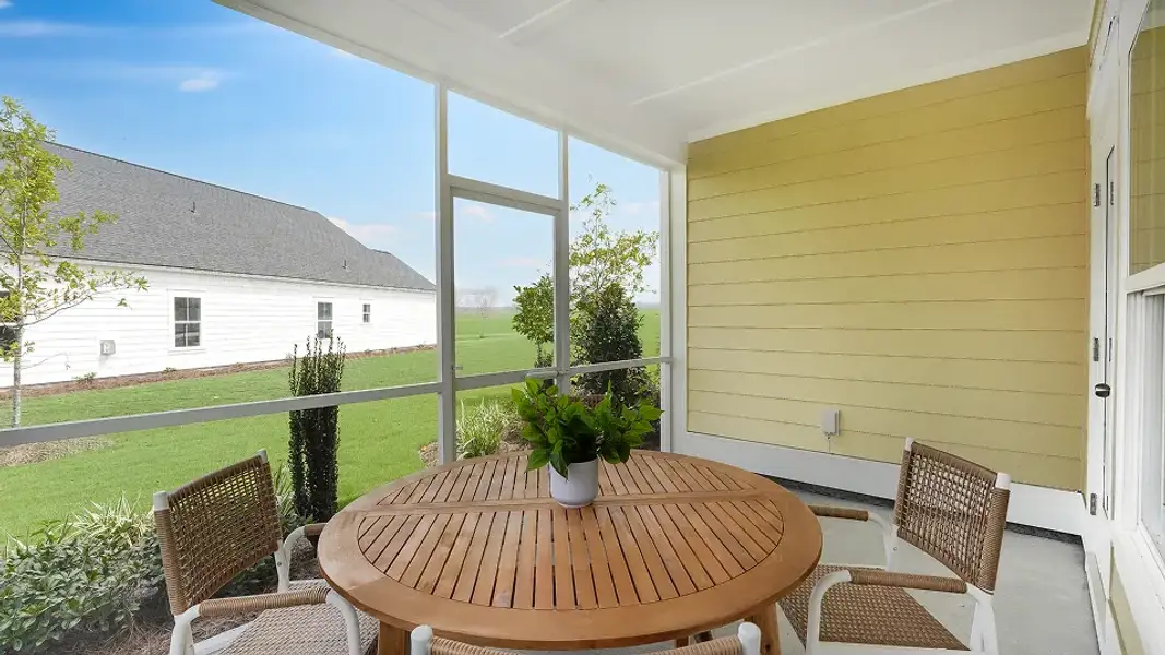 1429 Drake Screened Porch 1of2 F1 Base2