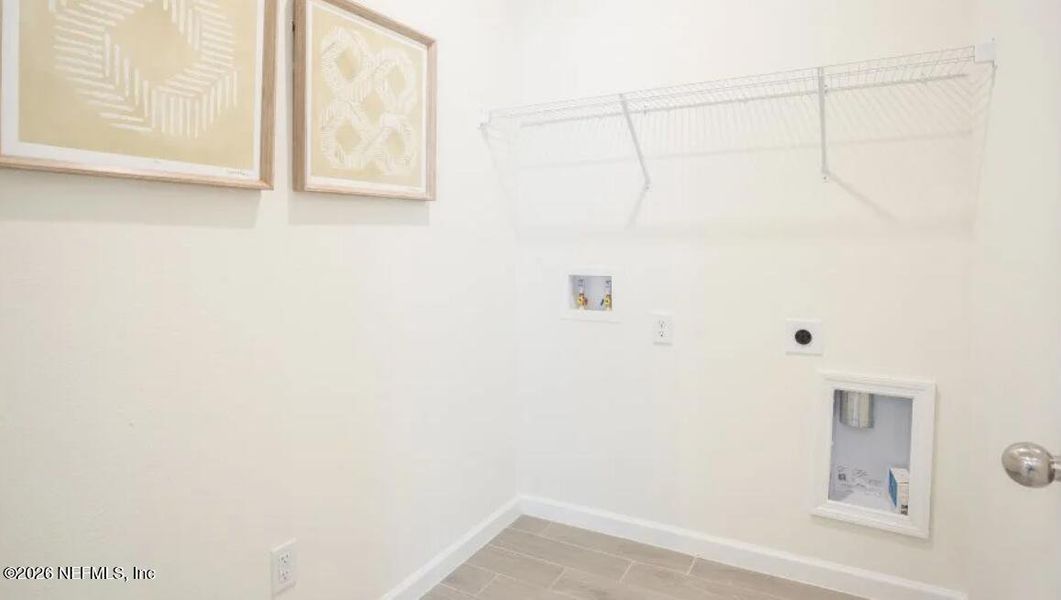 Spacious, unfurnished interior of a new home in , Jacksonville (Image 21).