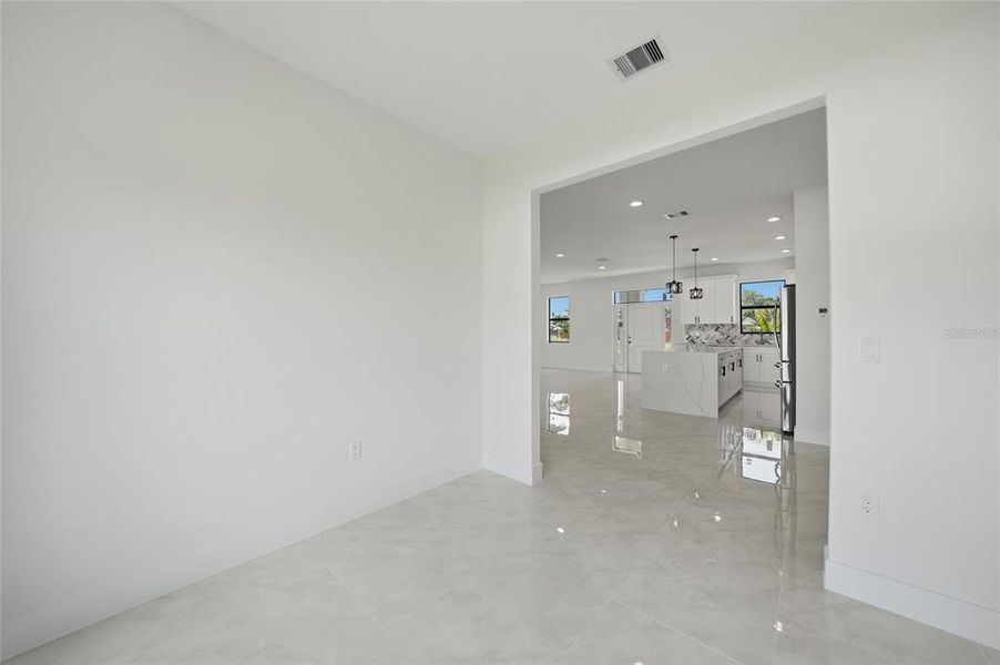 Spacious, unfurnished interior of a new home in , Englewood (Image 37).
