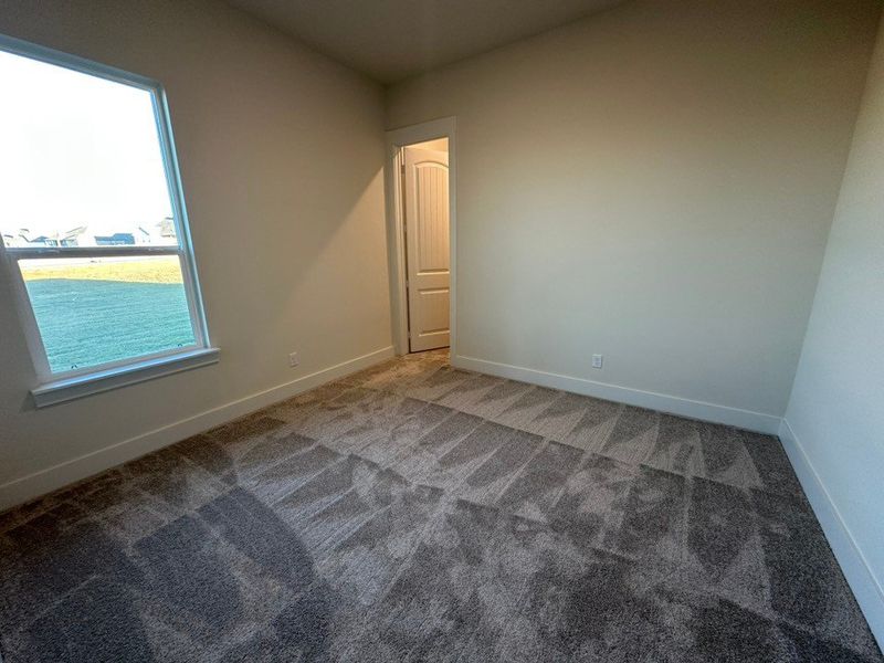 Spacious, unfurnished interior of a new home in Eagle Ridge Estates, Weatherford (Image 16).