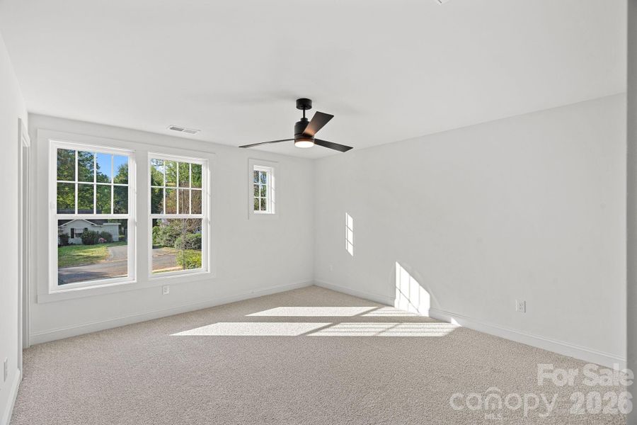Spacious, unfurnished interior of a new home in , Charlotte (Image 16).