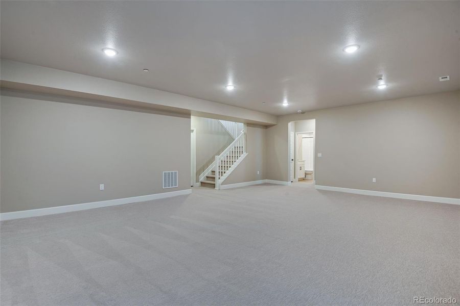 Spacious, unfurnished interior of a new home in Reunion Ridge, Commerce City (Image 42).