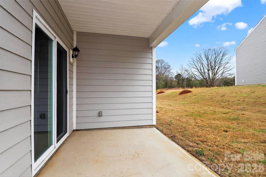 Exterior details and patio area of a home in Fergus Crossing, York (Image 4).