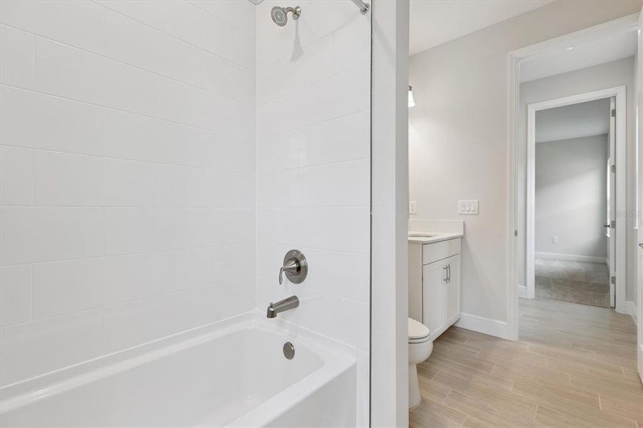 Image 28 of a home in Caldera.