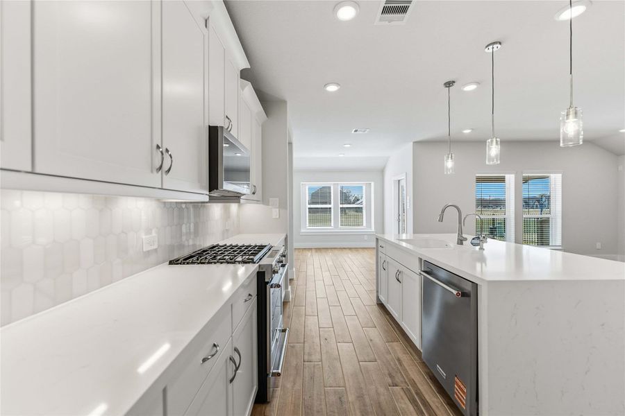 Furnished interior view inside a new home in Laurel Landing, Alvin (Image 6).