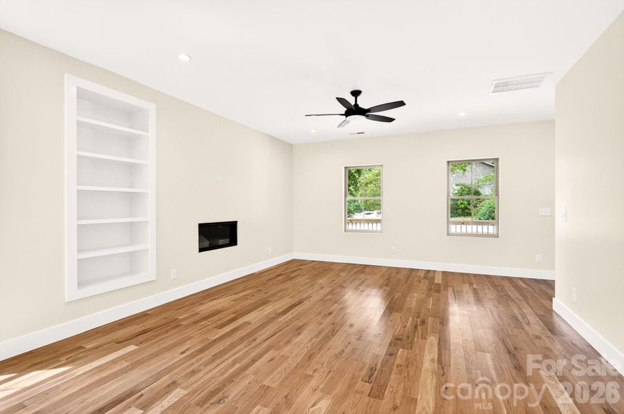 Spacious, unfurnished interior of a new home in , Asheville (Image 20).