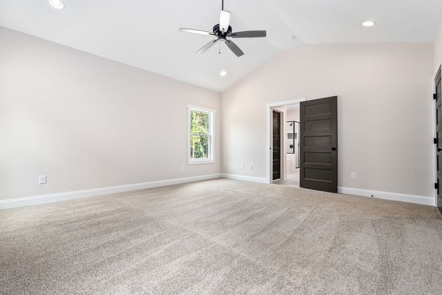 Spacious, unfurnished interior of a new home in Hammett Woods, Hogansville (Image 20).