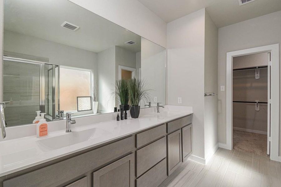 Furnished interior view inside a new home in Oakwood, Tomball (Image 12).