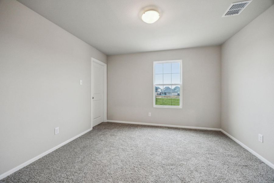 Spacious, unfurnished interior of a new home in Saint Tropez, Huffman (Image 15). Spacious, unfurnished interior of a new home in Saint Tropez, Huffman (Image 15).