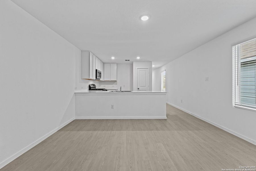 Spacious, unfurnished interior of a new home in Torian Village: Belmar Collection, San Antonio (Image 13). Spacious, unfurnished interior of a new home in Torian Village: Belmar Collection, San Antonio (Image 13).