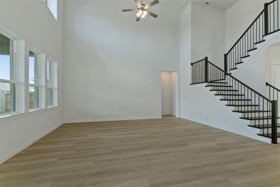 Spacious, unfurnished interior of a new home in Brookewater, Rosenberg (Image 22).
