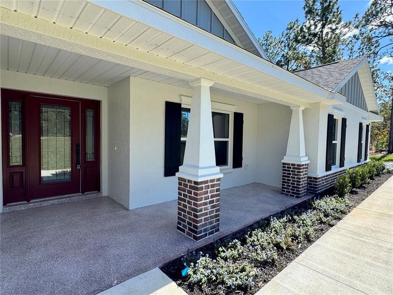 Exterior details and patio area of a home in , Dunnellon (Image 3). Exterior details and patio area of a home in , Dunnellon (Image 3).