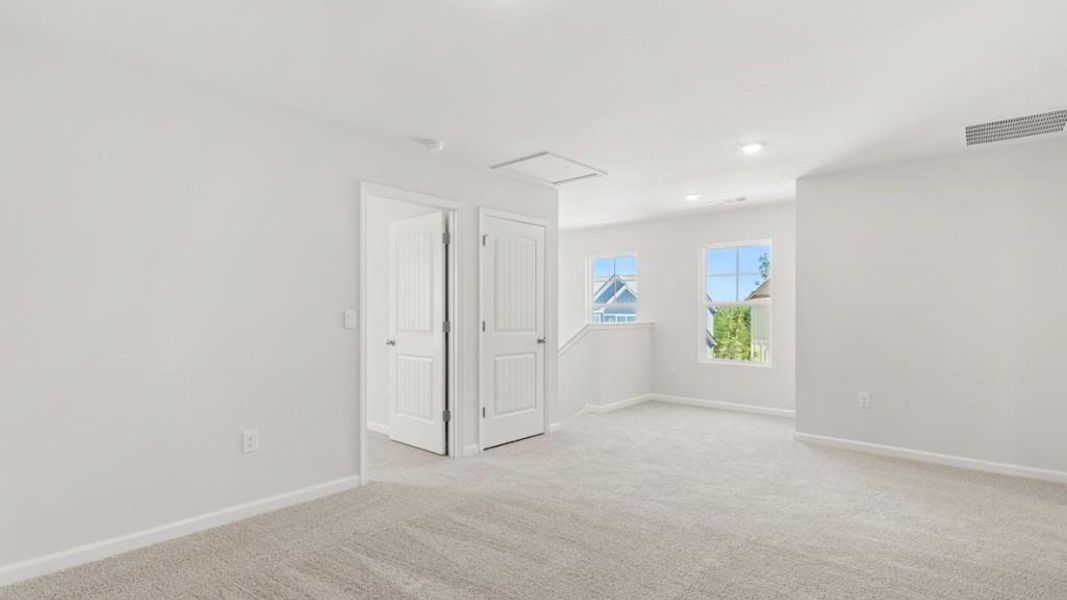 Spacious, unfurnished interior of a new home in Falcon Landing, Gainesville (Image 14). Spacious, unfurnished interior of a new home in Falcon Landing, Gainesville (Image 14).