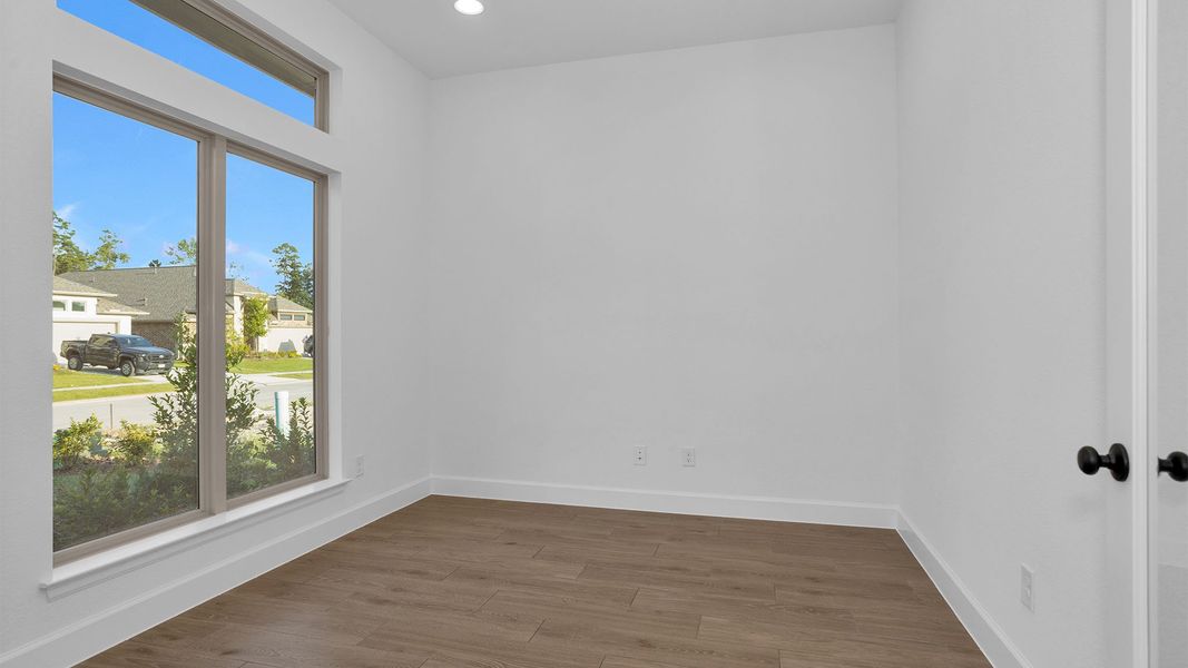 Spacious, unfurnished interior of a new home in Artavia, Conroe (Image 16).
