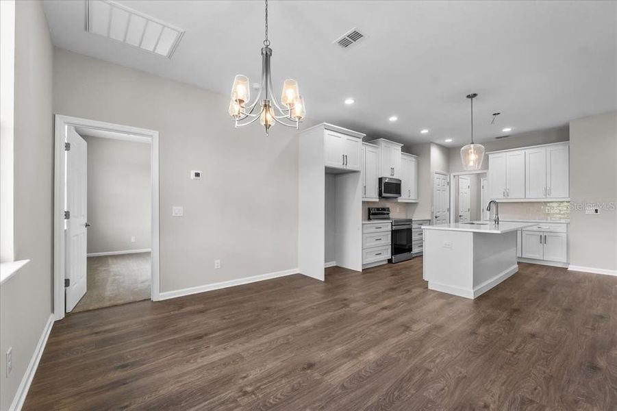 Spacious, unfurnished interior of a new home in , Mulberry (Image 15).