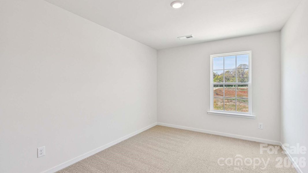 Spacious, unfurnished interior of a new home in Clark Creek Landing, Lincolnton (Image 28).