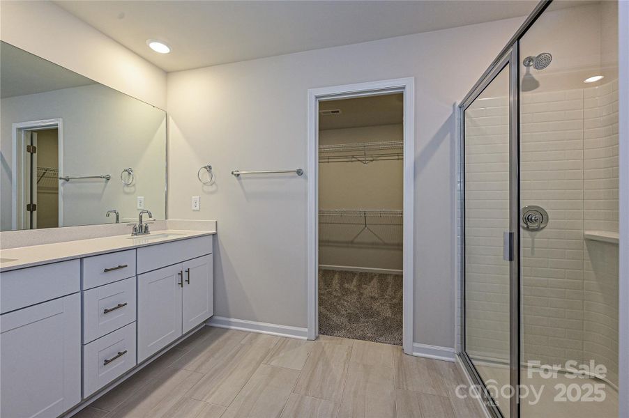 Furnished interior view inside a new home in Buffalo Ridge, Newton (Image 5).