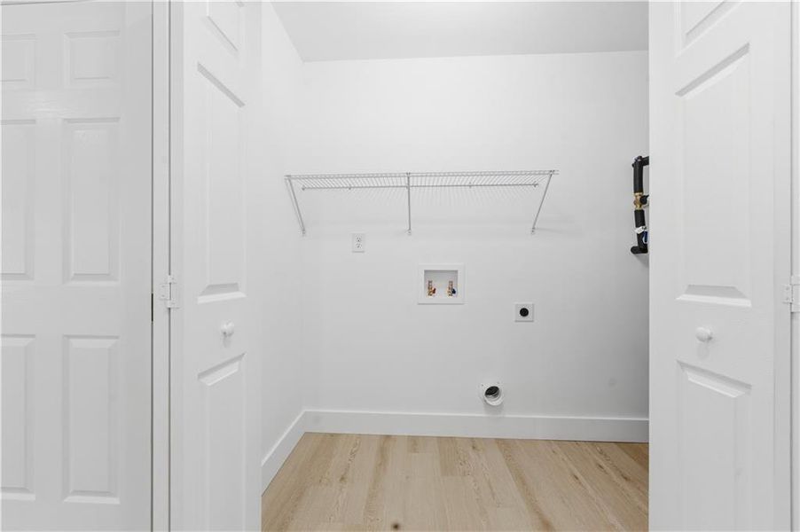 Spacious, unfurnished interior of a new home in , Cartersville (Image 29).