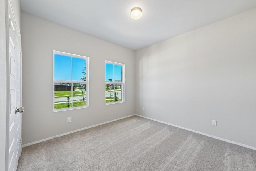 Spacious, unfurnished interior of a new home in Harrington Trails, New Caney (Image 20).