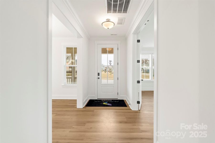 Spacious, unfurnished interior of a new home in Riverwalk, Rock Hill (Image 25).