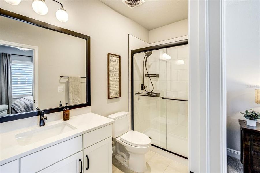 Furnished interior view inside a new home in , Tarpon Springs (Image 9).