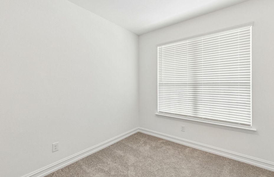 Spacious, unfurnished interior of a new home in Whitewing Trails, Princeton (Image 19).