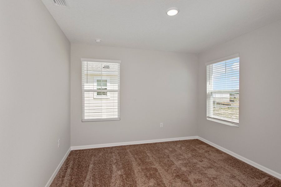 Spacious, unfurnished interior of a new home in Two Rivers, Zephyrhills (Image 24).