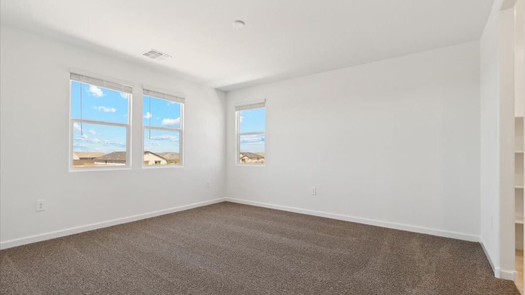 Spacious, unfurnished interior of a new home in Elena Trails, Maricopa (Image 18).