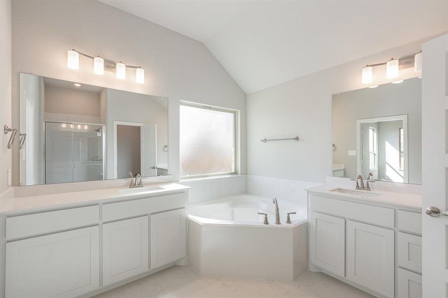 Furnished interior view inside a new home in Cole Crossing Estates, DeSoto (Image 9).