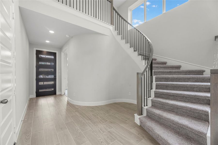 Representative image. Features, specifications, selections and colors may vary. Representative image. Features, specifications, selections and colors may vary.