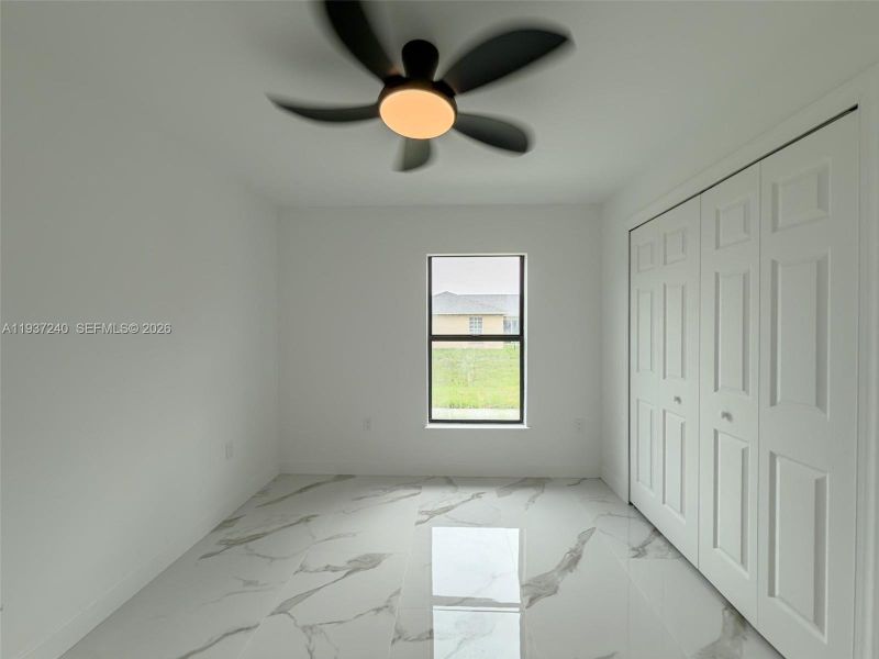 Spacious, unfurnished interior of a new home in , Lehigh Acres (Image 17).