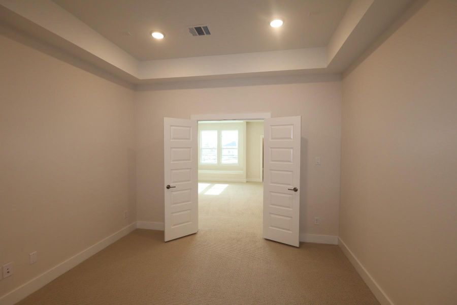 Spacious, unfurnished interior of a new home in Dunham Pointe, Cypress (Image 27).