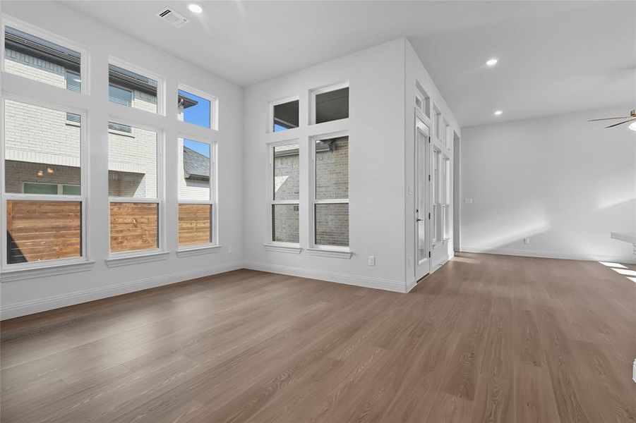 Spacious, unfurnished interior of a new home in Solterra Texas, Mesquite (Image 19).