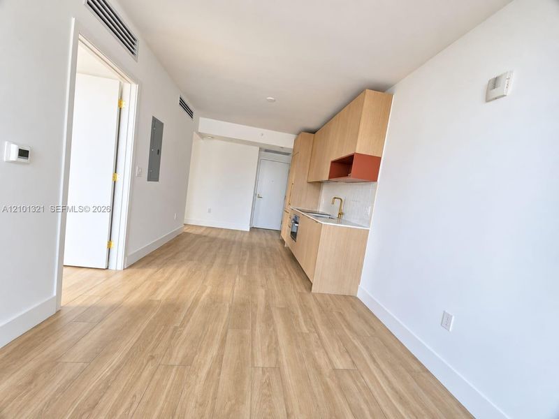 Spacious, unfurnished interior of a new home in , Miami (Image 19).