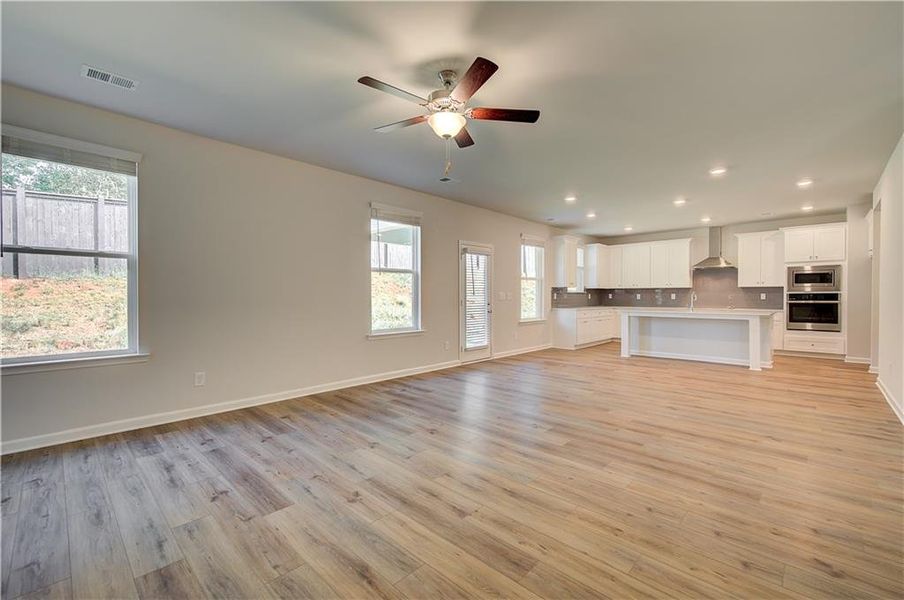 Spacious, unfurnished interior of a new home in Bowers Farm, McDonough (Image 22).