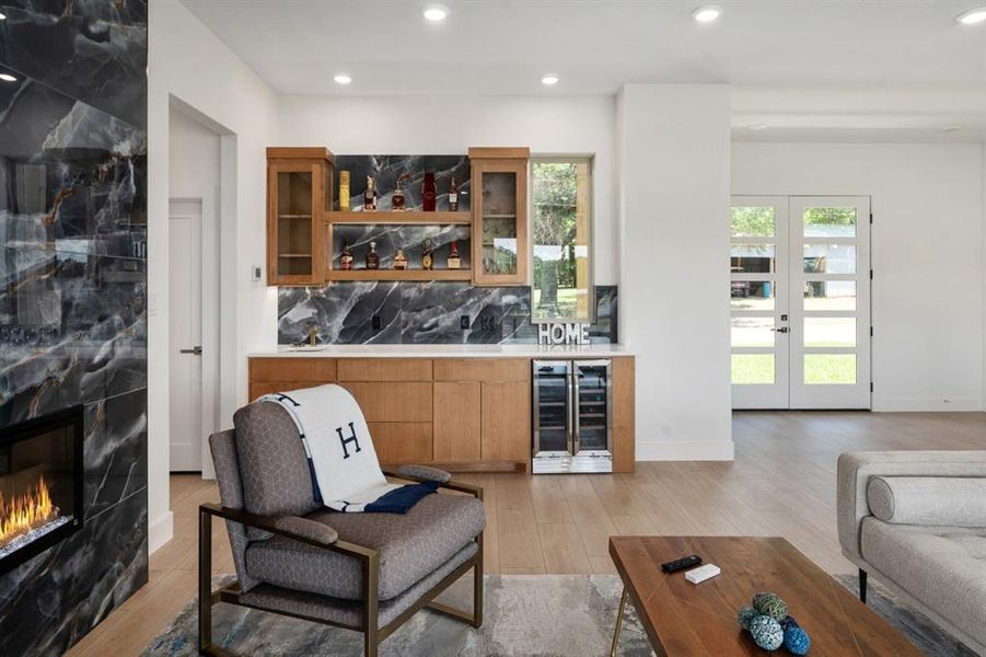Furnished interior view inside a new home in , Malakoff (Image 15).
