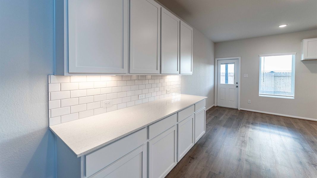 Furnished interior view inside a new home in Paramount, Kyle (Image 5).