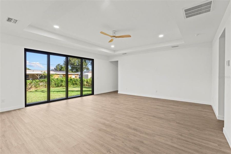 Spacious, unfurnished interior of a new home in , Punta Gorda (Image 14).