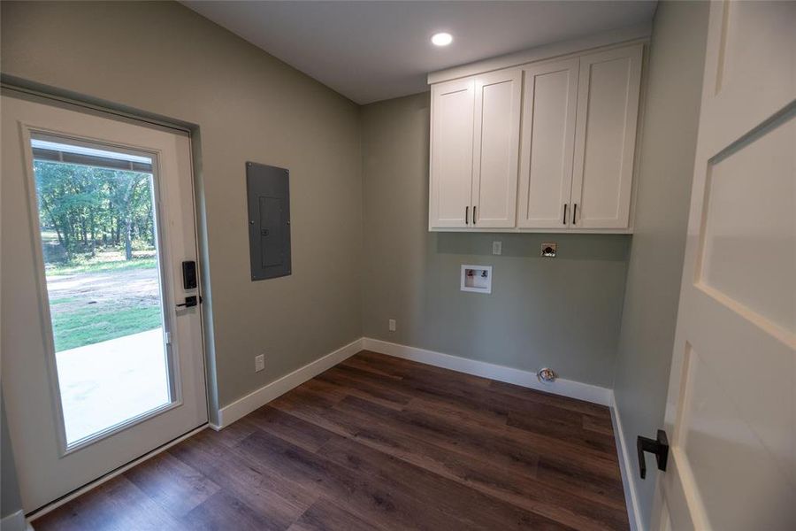 Spacious, unfurnished interior of a new home in , Emory (Image 21).