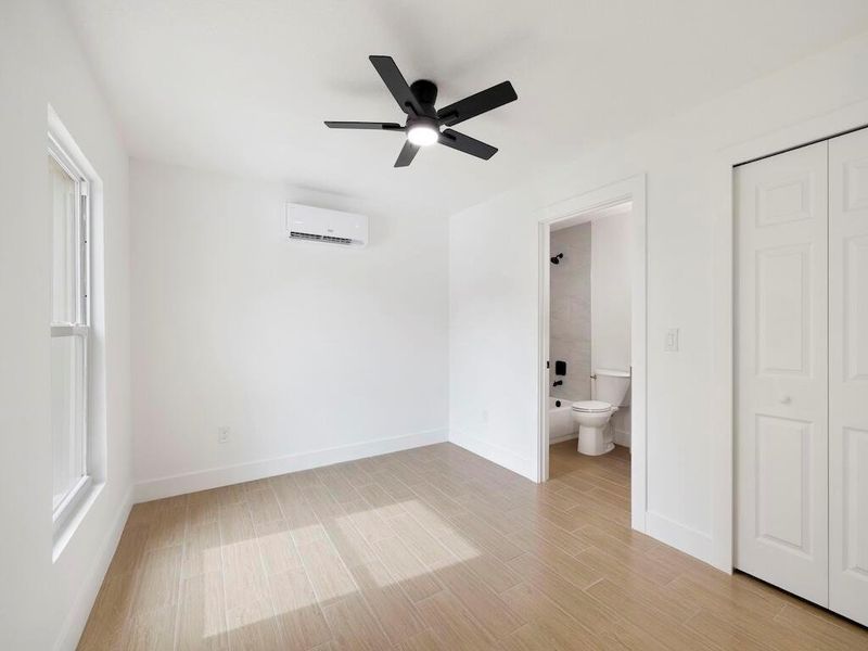 Spacious, unfurnished interior of a new home in , Vero Beach (Image 19). Spacious, unfurnished interior of a new home in , Vero Beach (Image 19).