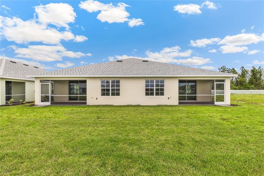 Exterior details and patio area of a home in Heritage Lake Park, Punta Gorda (Image 14). Exterior details and patio area of a home in Heritage Lake Park, Punta Gorda (Image 14).