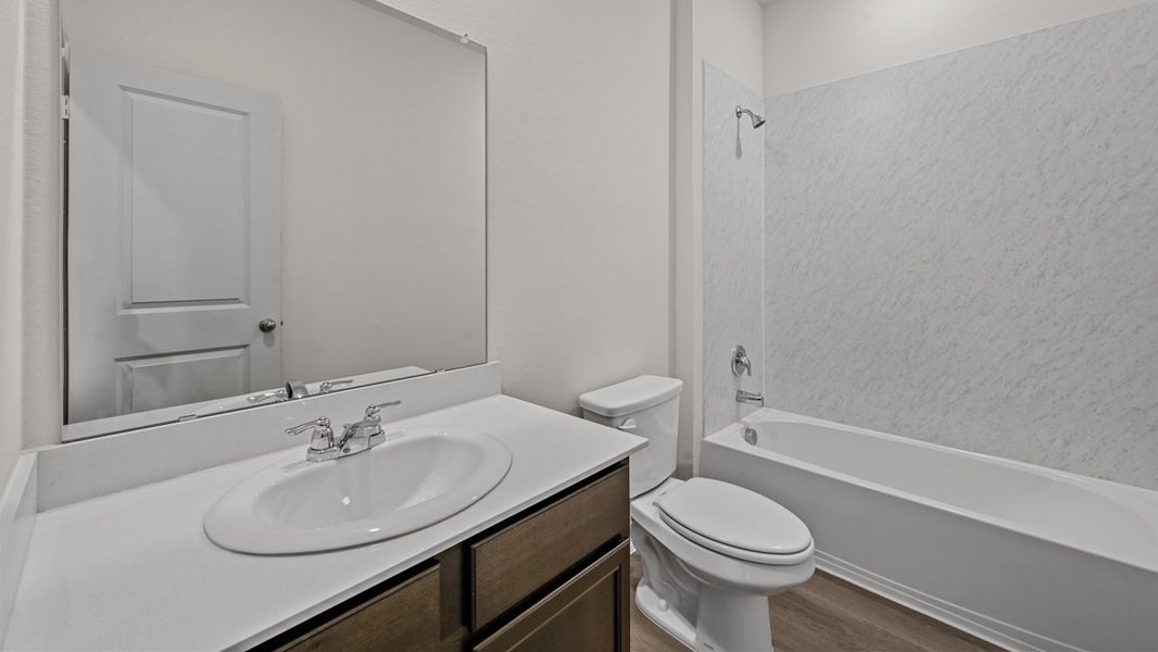 Representative furnished interior of a home built from the Midland by D.R. Horton in Oak Valley Estates, Bullard (Image 7). Representative furnished interior of a home built from the Midland by D.R. Horton in Oak Valley Estates, Bullard (Image 7).