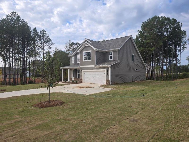 Image 18 of a home in Waters Edge.