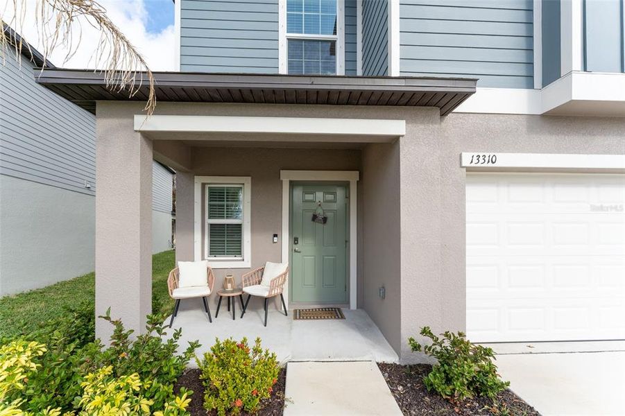 Exterior details and patio area of a home in , Riverview (Image 3).