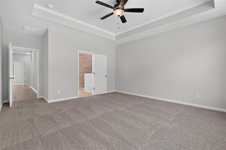 Spacious, unfurnished interior of a new home in , Athens (Image 31).